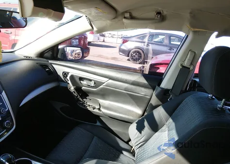 2018 Nissan Altima 2.5 Sv z USA, uszkodzony, nr VIN 1N4AL3AP8JC108042